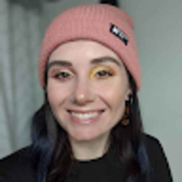 Meet your Posher, Nichole - Picture 1 of 1